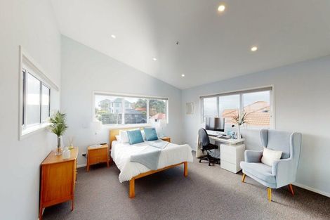 Photo of property in 9 Birkhall Grove, Strathmore Park, Wellington, 6022