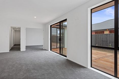 Photo of property in 29 Woodford Avenue, Woodend, 7610