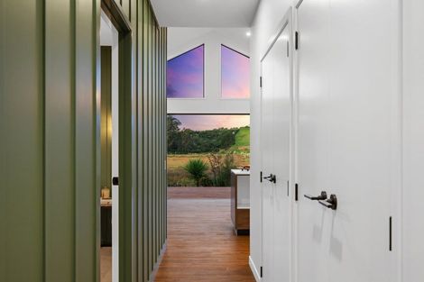 Photo of property in 5 Pekapeka Lane, Poike, Tauranga, 3112