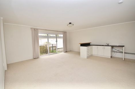 Photo of property in 2/12 Marama Street, Castor Bay, Auckland, 0620