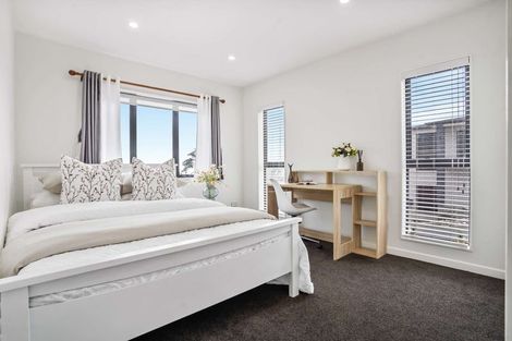 Photo of property in 1 Arataki Way, Glen Eden, Auckland, 0602