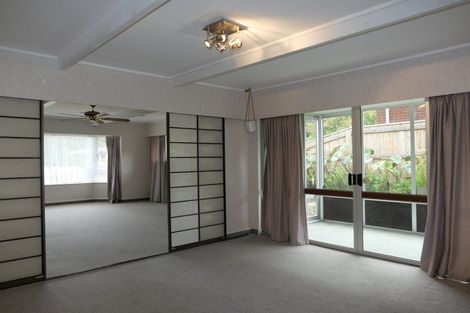 Photo of property in 11 Walton Avenue, Waikanae, 5036