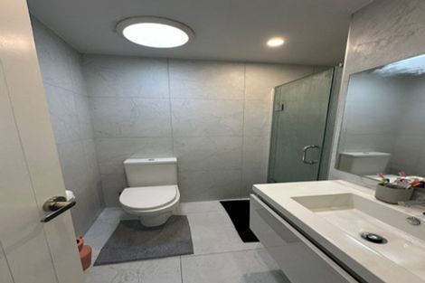 Photo of property in 8/2 Windermere Crescent, Blockhouse Bay, Auckland, 0600