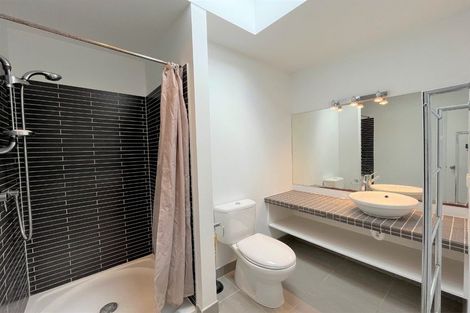 Photo of property in 1a Sycamore Drive, Sunnynook, Auckland, 0620