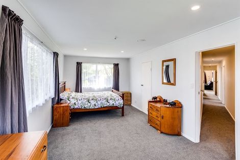 Photo of property in 22 Jeffares Place, Taradale, Napier, 4112