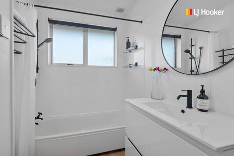 Photo of property in 35 Kinmont Crescent, Kinmont Park, Mosgiel, 9024