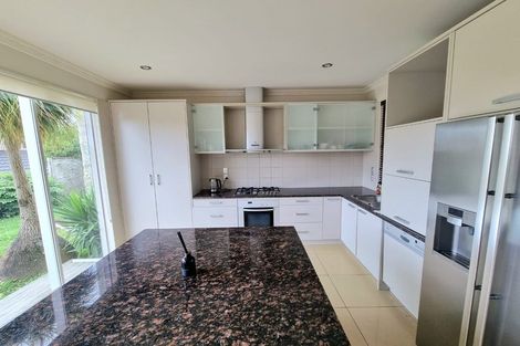 Photo of property in 5 Houhere Close, Albany, Auckland, 0632