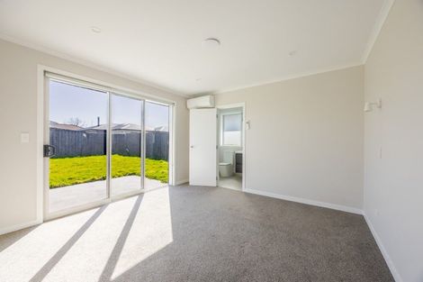 Photo of property in 33 Belgrove Drive, Waipukurau, 4200