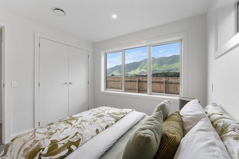 Photo of property in 7 Pihoihoi Close, Waikanae, 5036