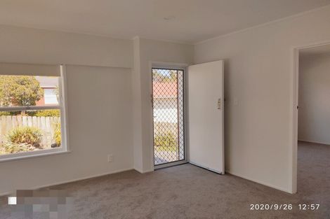 Photo of property in 1/4 Lynn Road, Bayview, Auckland, 0629