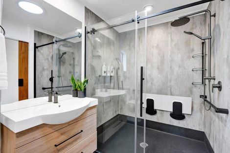 Photo of property in 5 Watene Crescent, Waitara, 4320