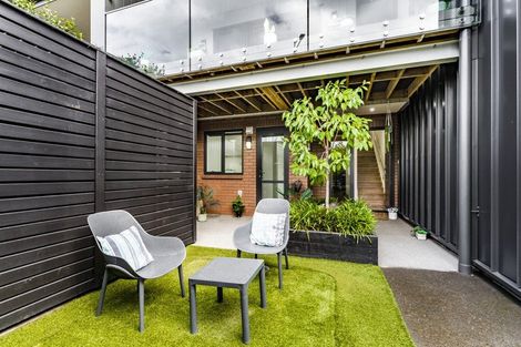 Photo of property in 72 Te Oneroa Way, Long Bay, Auckland, 0630