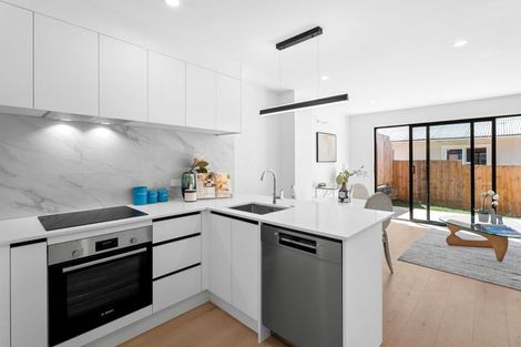 Photo of property in 6/11 Stottholm Road, Titirangi, Auckland, 0604