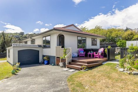 Photo of property in 1/39 Kinloch Place, Papakowhai, Porirua, 5024