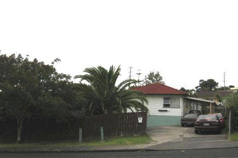 Photo of property in 27 Meadowood Drive, Unsworth Heights, Auckland, 0632