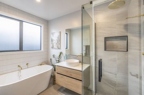 Photo of property in 18 Ellmers Street, Woodend, 7691