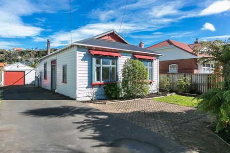 Photo of property in 202 Surrey Street, Saint Clair, Dunedin, 9012