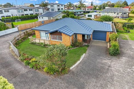 Photo of property in 678 Te Atatu Road, Te Atatu Peninsula, Auckland, 0610