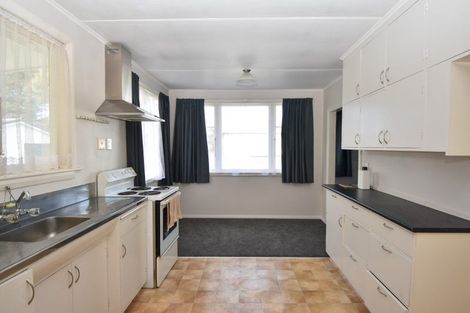 Photo of property in 132 Pembroke Street, Carterton, 5713