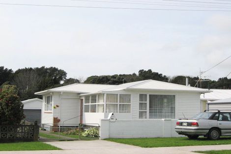 Photo of property in 52a Blake Street, Waitara, 4320