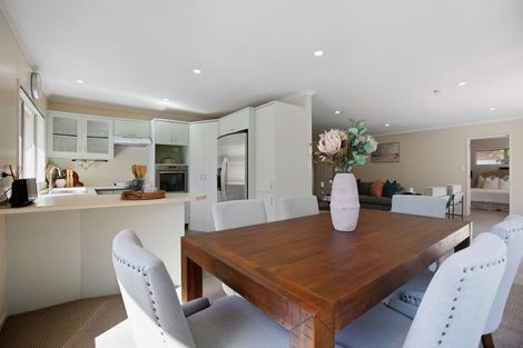 Photo of property in 5 Kawaroa Close, New Plymouth, 4310