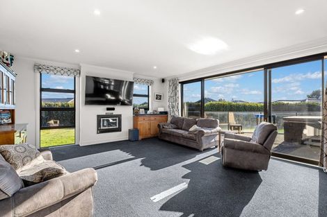 Photo of property in 7 Shillingford Boulevard, Rolleston, 7615