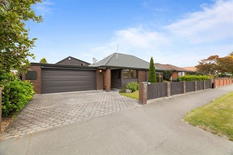 Photo of property in 60 Prestons Road, Redwood, Christchurch, 8051