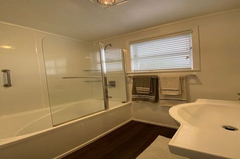 Photo of property in 172 Main Road South, Raumati South, Paraparaumu, 5032