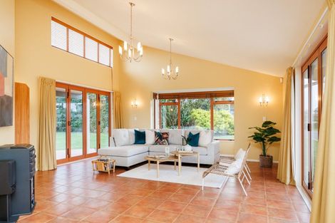 Photo of property in 25 Schnell Drive, Kelvin Grove, Palmerston North, 4414