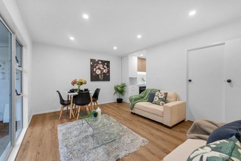 Photo of property in 4/43 Mcleod Road, Henderson, Auckland, 0612