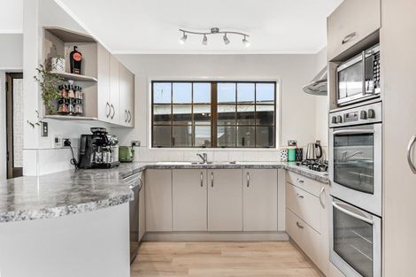 Photo of property in 127 Amanda Avenue, Dinsdale, Hamilton, 3204