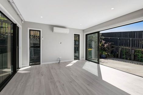 Photo of property in 16 Aquamarine Avenue, Wainui, 0992