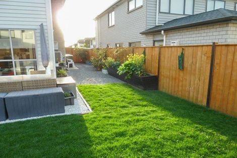 Photo of property in 20 Drumbuoy Drive, Flat Bush, Auckland, 2019