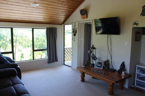 Photo of property in 94 Glengarry Road, Dannevirke, 4978