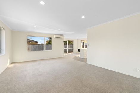 Photo of property in 4a Queenwood Road, Levin, 5510