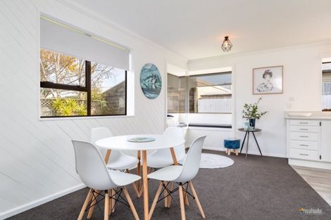 Photo of property in 2/27 Merton Street, Trentham, Upper Hutt, 5018