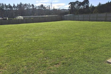 Photo of property in 17 Kahika Grove, Huapai, Kumeu, 0810