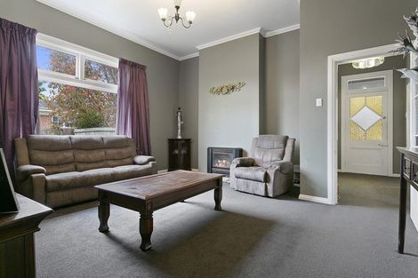 Photo of property in 233 Shakespeare Street, Leamington, Cambridge, 3432