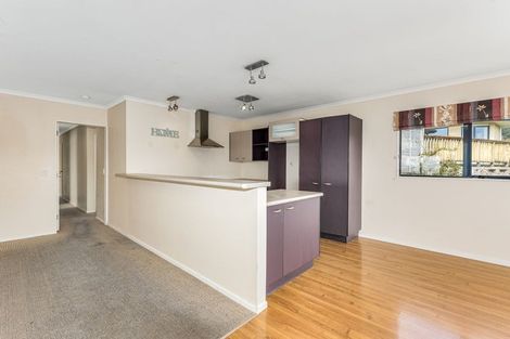 Photo of property in 92 Navigation Drive, Whitby, Porirua, 5024