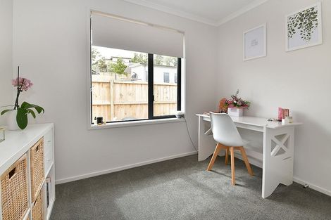 Photo of property in 5 St Julia Court, Helensville, 0800