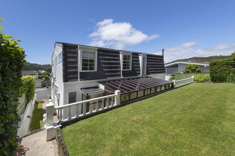 Photo of property in 7 Epping Grove, Karori, Wellington, 6012