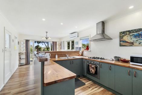 Photo of property in 17 Dixie Street, Te Horo Beach, Otaki, 5581