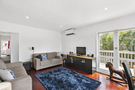 Photo of property in 123 Riverpark Crescent, Henderson, Auckland, 0610