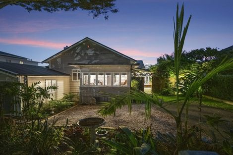 Photo of property in 1 Brett Avenue, Takapuna, Auckland, 0622