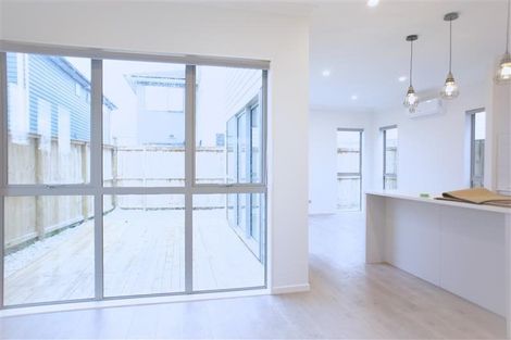 Photo of property in 3 Silvereye Road, Hobsonville, Auckland, 0616