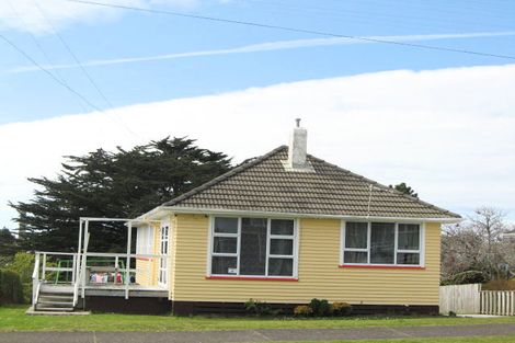 Photo of property in 44 Banks Street, Marfell, New Plymouth, 4310