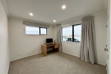Photo of property in 110 Roberts Line, Kelvin Grove, Palmerston North, 4414