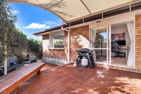 Photo of property in 15 Cabeleigh Drive, Helensville, 0800