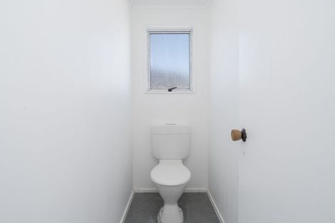 Photo of property in 28 Dallinghoe Crescent, Milford, Auckland, 0620
