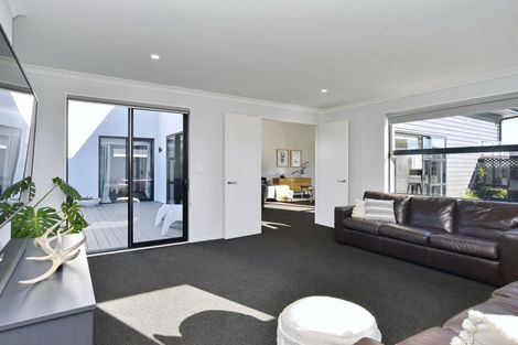 Photo of property in 33 Highgate Drive, Rangiora, 7400